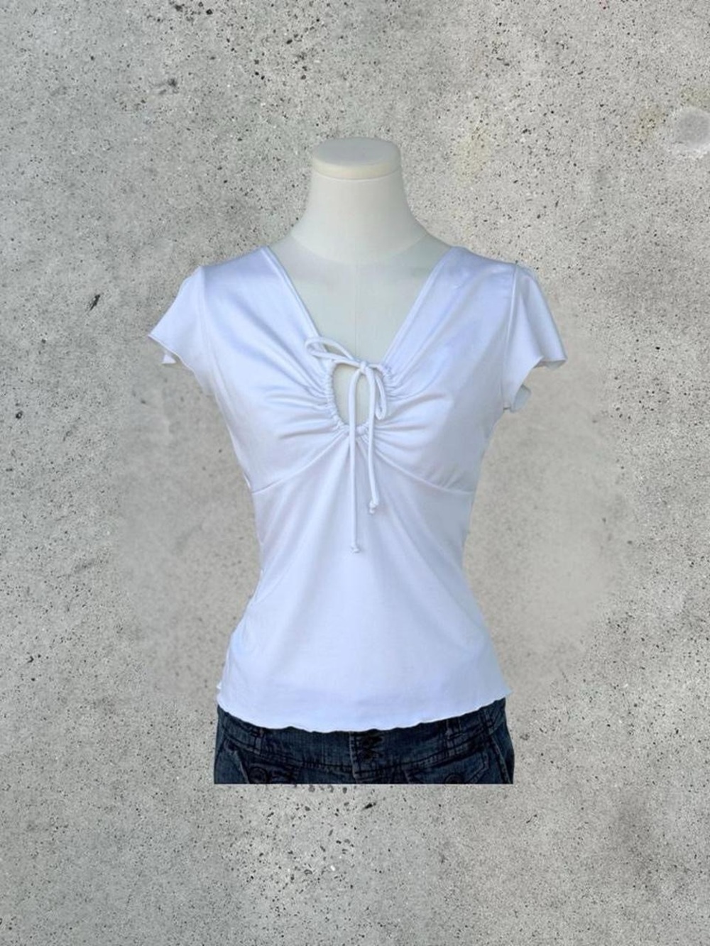 90s white top with keyhole detail